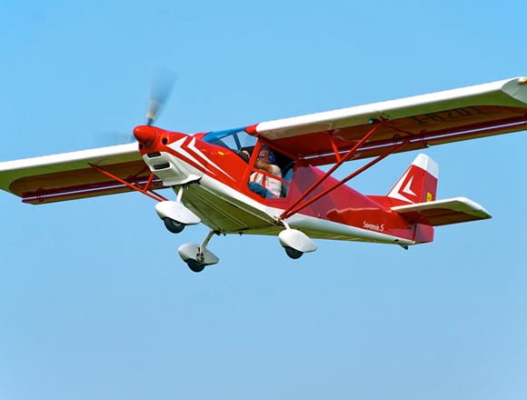 ultraleggero ICP Savannah in volo